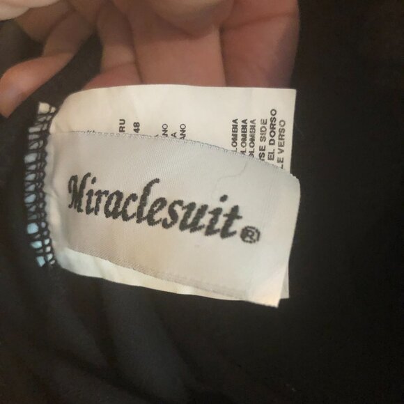 Elegant Black Women's Swimsuit - Picture 4 of 4